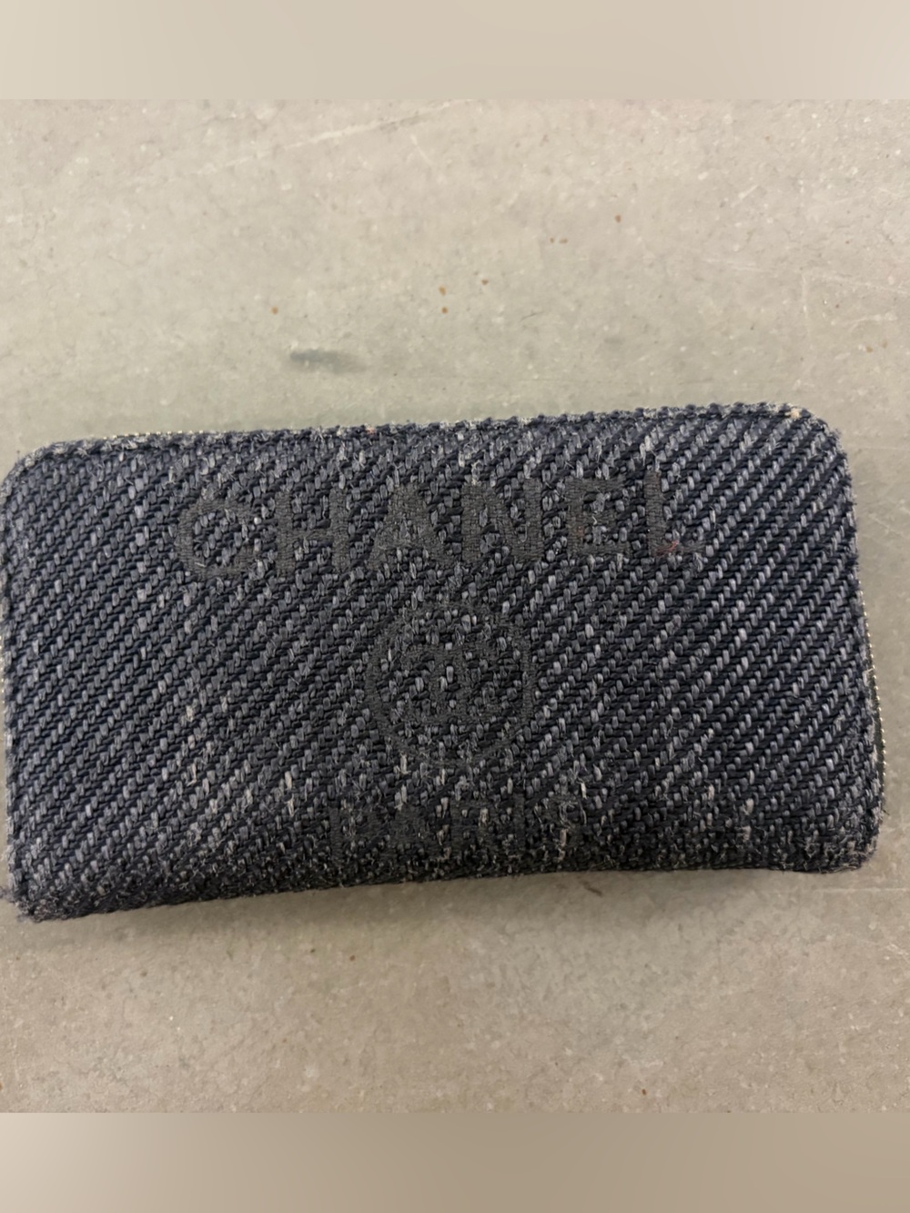 CHANEL BLACK WOVEN CC LOGO ZIP AROUND WALLET CARD HOLDER